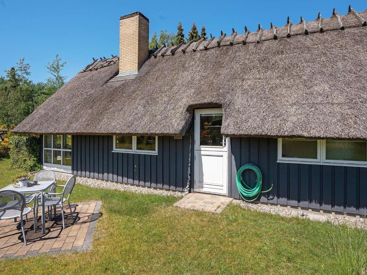 Holiday Home Vaeggerlose Ccxiv Bøtø By Екстериор снимка