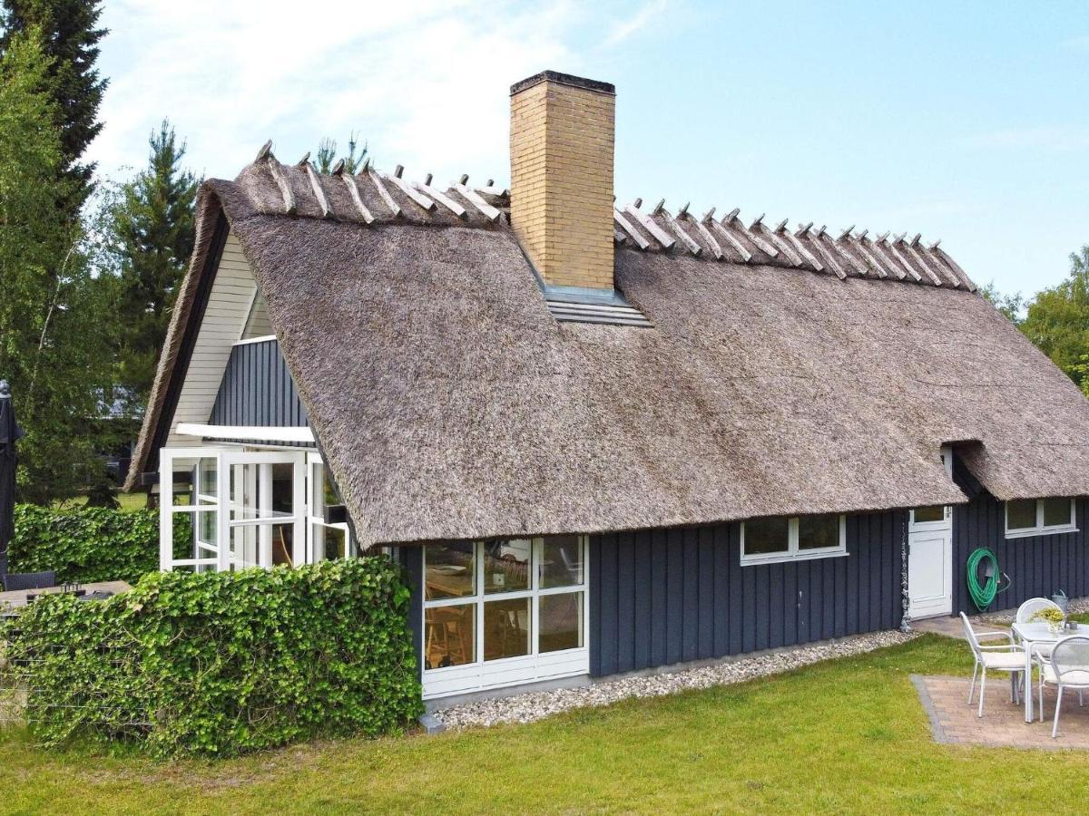 Holiday Home Vaeggerlose Ccxiv Bøtø By Екстериор снимка