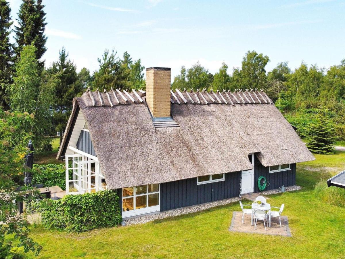Holiday Home Vaeggerlose Ccxiv Bøtø By Екстериор снимка